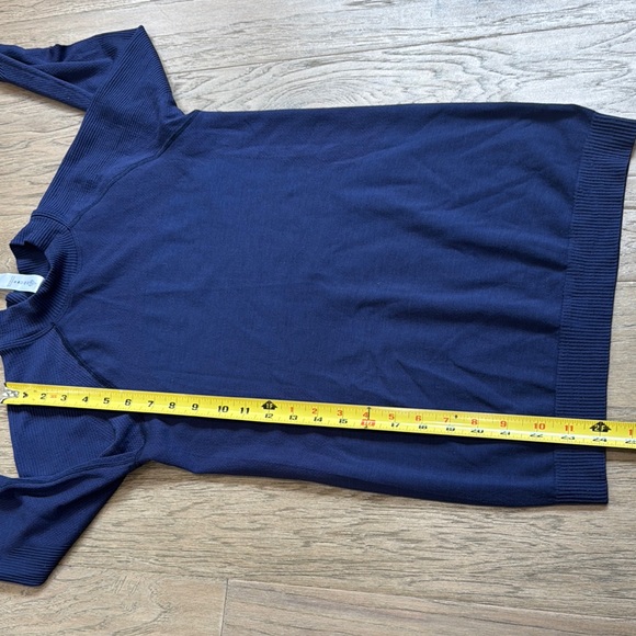 Lululemon Keep the Heat Thermal Long Sleeve Shirt Night Sea Size Medium - Picture 14 of 15